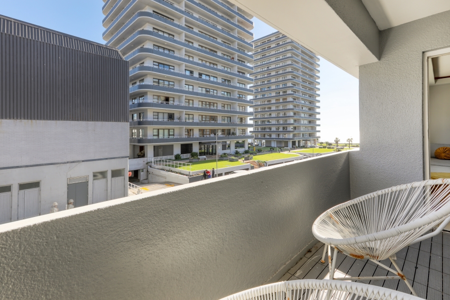 2 Bedroom Property for Sale in Sea Point Western Cape